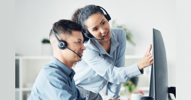 consultation meeting between student and visa expert